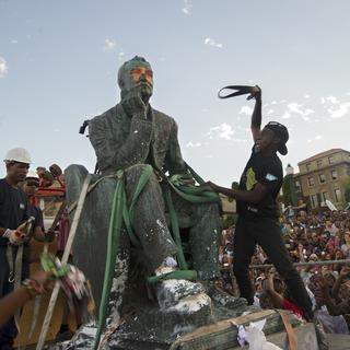 La statue de Cecil John Rodes. [AFP - Rodger Bosch]