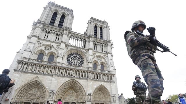 Attentat à Paris: un premier assaillant identifié, le suivi en direct [Yves Herman]