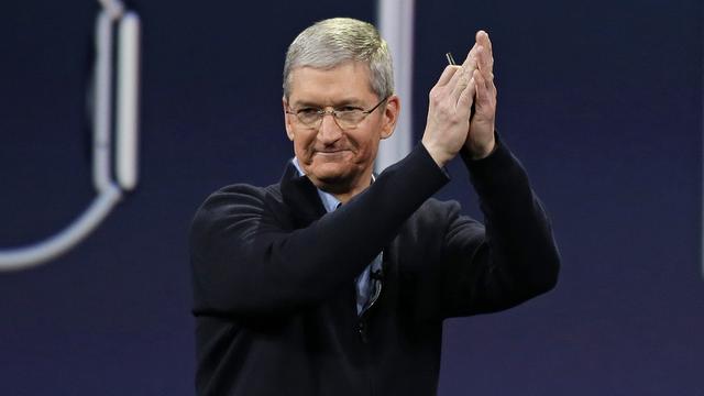 Le PDG d’Apple Tim Cook qualifie les derniers résultats de "croissance la plus forte jamais enregistrée". [AP Photo/Eric Risberg]