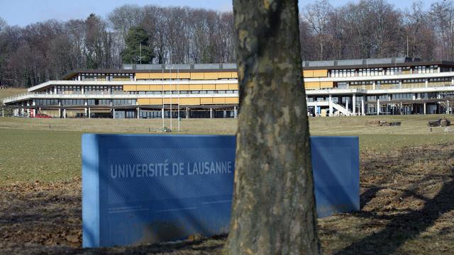 Le bâtiment Unithèque abrite la Bibliothèque Cantonale et Universitaire sur le campus de l' Université de Lausanne. [Keystone - Laurent Gilliéron]