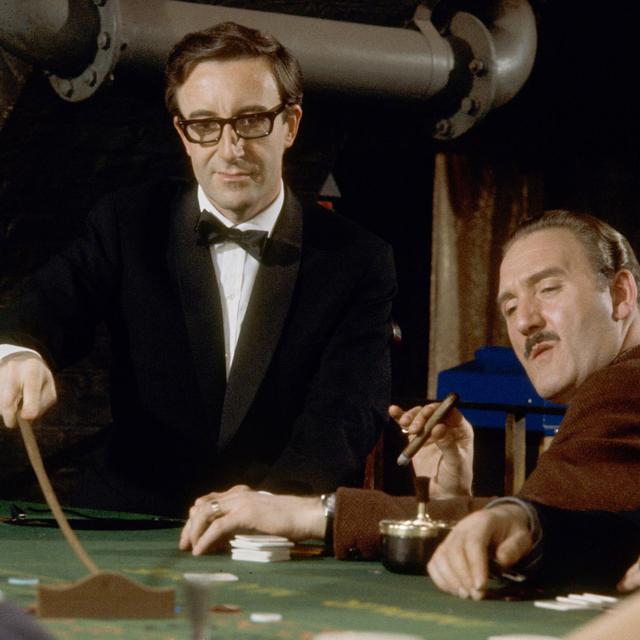Peter Sellers et David Lodge dans "Casino Royale" (1967). [Columbia/Famous Artists / The Kobal Collection/AFP]