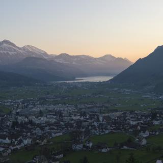 Schwyz se dit prête à lancer un référendum pour alléger la facture des cantons riches. [Keystone - Anthony Anex]