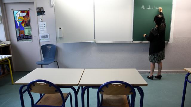 Rater l'école sans justification, une pratique diversement appréciée de chaque côté de la Sarine. [Citizenside/AFP - Thierry Thorel]