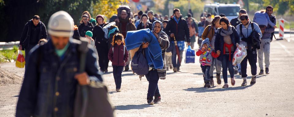 Migrants à Sentilj en Slovénie, localité à la frontière avec l'Autriche. [AFP - Jure Makovec]