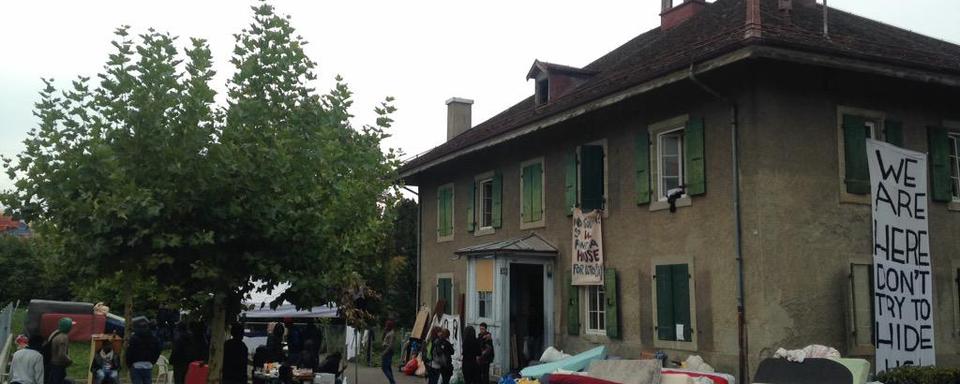 Le squat de la route de Berne 50 a été évacué mardi matin. [RTS - Michael Peuker]