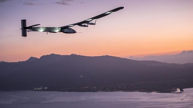 L'arrivée de Solar Impulse à Hawaï le 3 juillet 2015. [EPA/Solar Impulse - Jean Revilard]