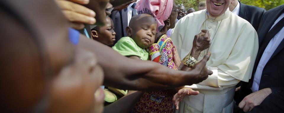 Le pape François dimanche dans un camp de réfugiés de Bangui. [AP/Keystone - Andrew Medichini]