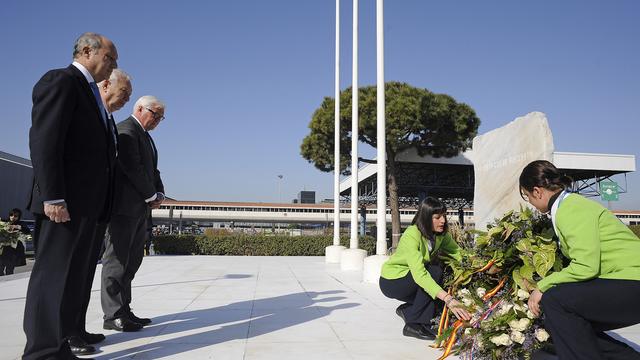 Trois chefs de la diplomatie réunis à Barcelone pour un hommage aux victimes du vol de Germanwings.