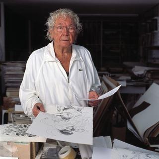 Hans Erni dans son atelier à Lucerne, le 11 février 2004. [Keystone - Gaetan Bally]