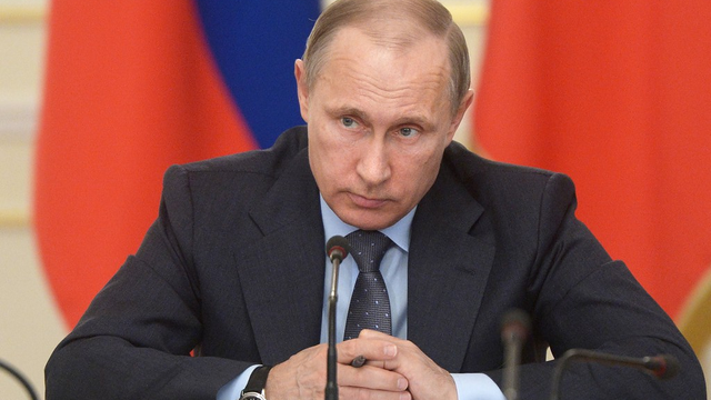 Moscou a émis sa liste en réaction aux sanctions et interdictions d'entrée sur le territoire européen. [Kremlin Pool/RIA-Novosti/AP - Alexei Nikolsky]