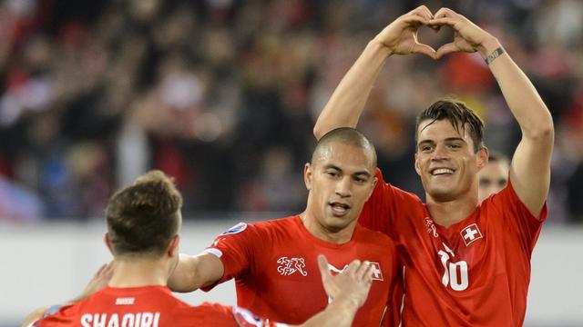 L'équipe de Suisse, à l'image de Xhaka, a joué avec beaucoup de coeur en 1re mi-temps. [Laurent Gillieron]