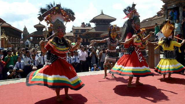 Chants et danses traditionnels ont apporté une note de gaieté lors de cette réouverture.