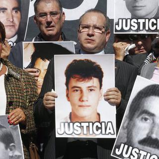 Pas facile pour les familles de victimes de côtoyer des membres de l'ETA (ici, une manifestation en 2011). [EPA/Keystone - Chema Moya]