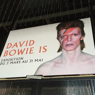 Entrée de l'exposition Bowie à la Philharmonie de Paris. [RTS - Gaël Klein]