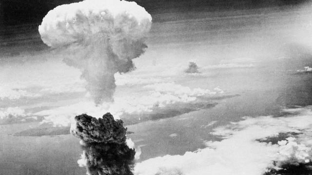 La bombe atomique lâchée sur la ville de Nagasaki en 1945. [AP Photo/Keystone]