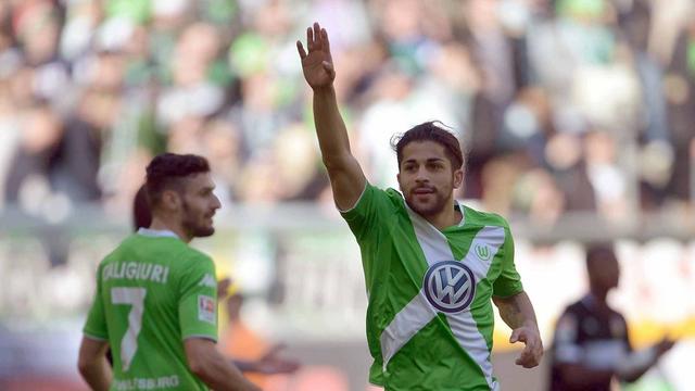 Ricardo Rodriguez vient d'inscrire le 1-0 sur penalty. Il doublera la mise sur coup franc un peu plus tard. [Peter Steffen]