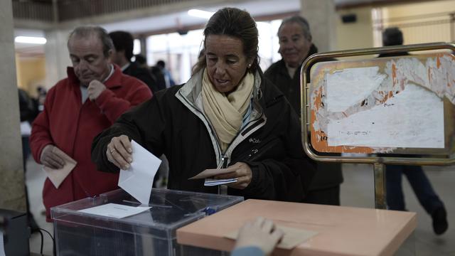 Les bureaux de vote sont ouvert jusqu'à 20h dimanche. [Burak Akbulut]