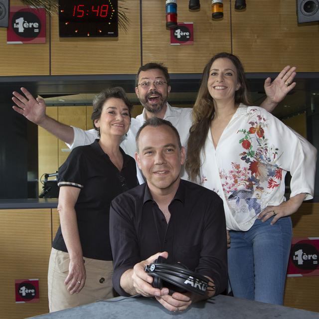 Antoine Droux avec les chroniqueurs Geneviève Bridel, Pascal Bernheim et Anne-Laure Gannac. [Philippe Christin]