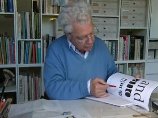 Adrian Frutiger, créateur de signes, en 1999. [RTS]