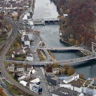 Les habitants de Schaffhouse avaient refusé d'augmenter la capacité de leur barrage sur le Rhin. [Keystone - Alessandro Della Bella]