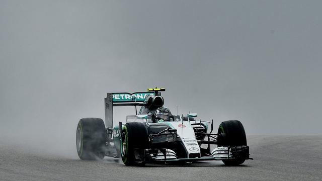 Nico Rosberg fait son maximum pour rester dans la course au titre mondial. [Larry W. Smith]