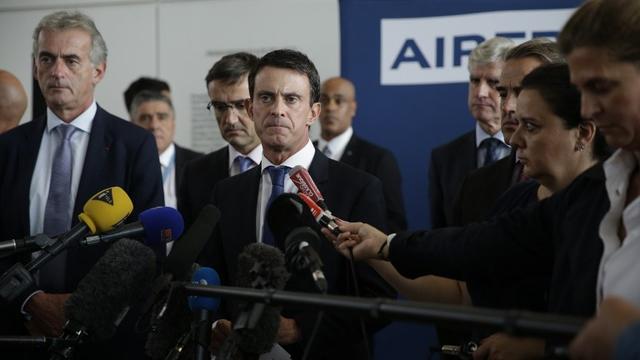 Le Premier ministre Manuel Valls a déploré l'image que ces incidents donnent de la France et de sa compagnie aérienne à l'étranger.