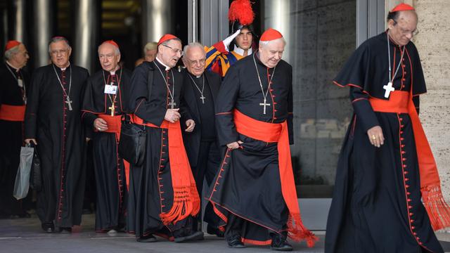 Les cardinaux et les évêques photographiés samedi, au sortir la session du matin du synode. [Andreas Solaro]