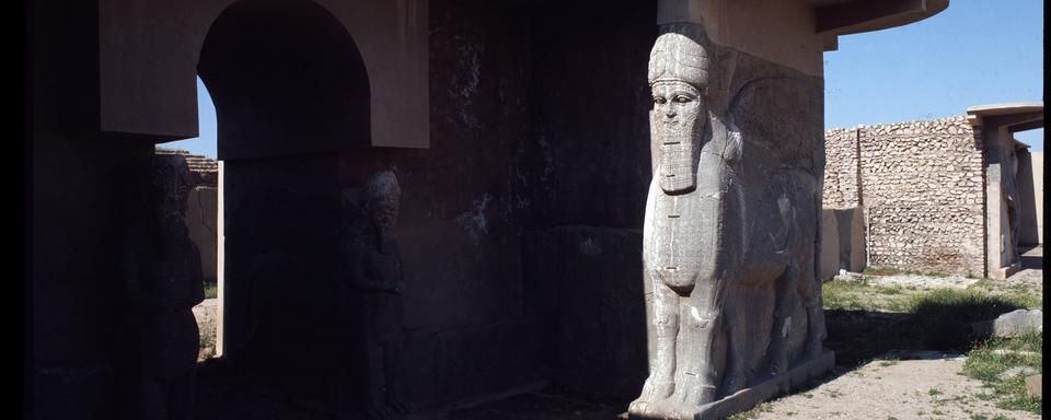 Porte du palais d'Assurnazirpal II, dans l'ancienne cité de Nimroud en Irak. [AFP - Luisa Ricciarini/Leemage]