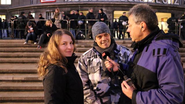 Melanie Dittmer et Marco Carta, les deux meneurs de Pegida Cologne. [RTS - Alain Arnaud]