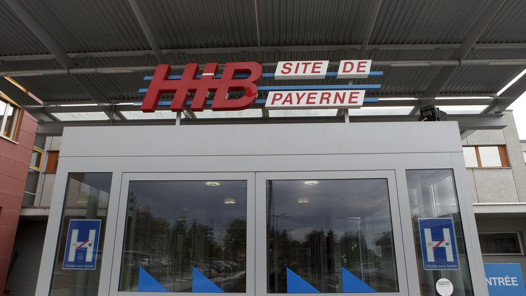 L'entrée de l'Hôpital intercantonal de la Broye, à Payerne, photographié en avril 2014. [Salvatore Di Nolfi]