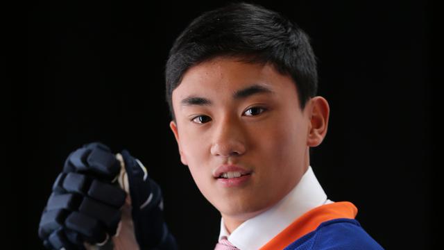 Song Andong, premier hockeyeur chinois à évoluer en NHL. [AFP - Mike Ehrmann]