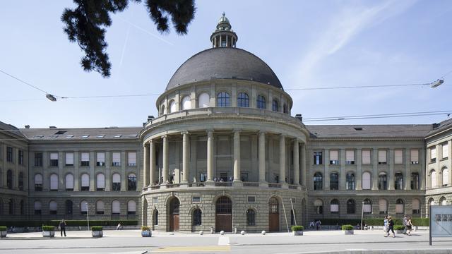 Le bâtiment principal de l'Ecole polytechnique de Zurich. [Baetan Bally]