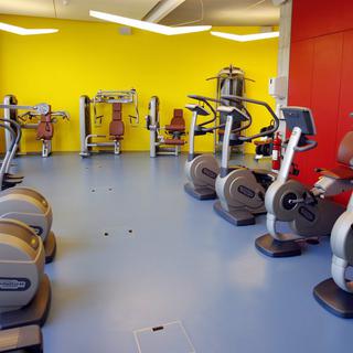 Les centres de fitness ont jusqu'au 22 juin 2017 pour déposer leur initiative. [Keystone - Walter Bieri]