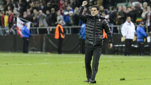 Tholot est descendu des tribunes après le match pour savourer avec ses joueurs. [Jean-Christophe Bott]