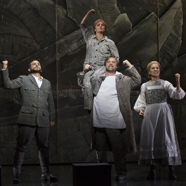 "Guillaume Tell", avec Enea Scala (Arnold), Amelia Scicolone (Jemmy), Jean-François Lapointe (Guillaume Tell) et Doris Lamprecht (Hedwige). [GTG - Magali Dougados]