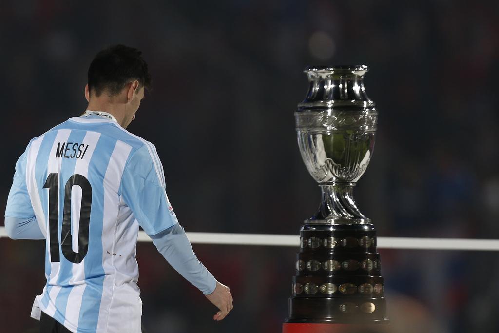 Messi devra encore patienter avant de soulever son premier trophée avec l'Argentine. [Keystone - Luis Hidalgo]