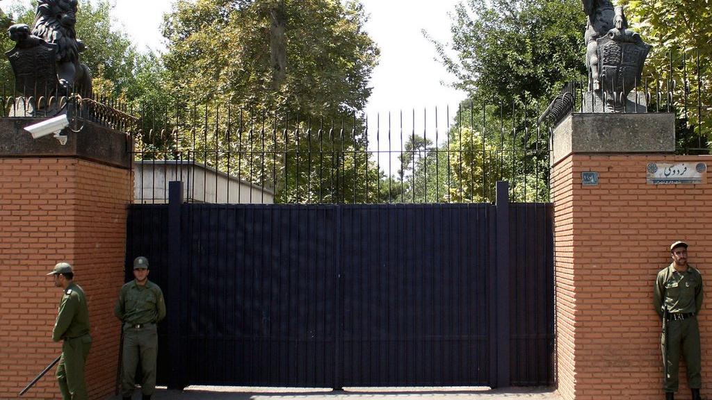 L'ambassade avait été fermée en novembre 2011 après avoir été prise d'assaut par des manifestants iraniens. [EPA/Keystone - Abedin Taherkenareh]