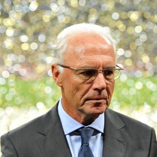 21 octobre, Zurich: après Blatter et Platini, Franz Beckenbauer est lui aussi dans l'oeil du cyclone. L'icône du foot allemand, ex-membre du comité exécutif de la FIFA, est visé par une procédure ouverte par la commission d'éthique de la FIFA. [EPA/Marc Müller]