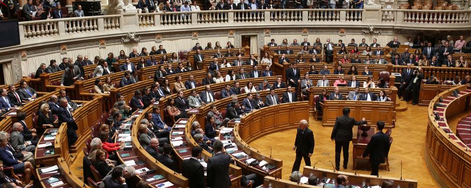 La droite est minoritaire au Parlement portugais. [AP Photo/Keystone - Armando Franca]