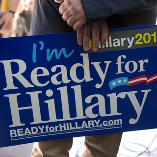 "Je suis prêt-e pour Hillary", le slogan de campagne de Hillary Clinton. [Darren Ornitz]