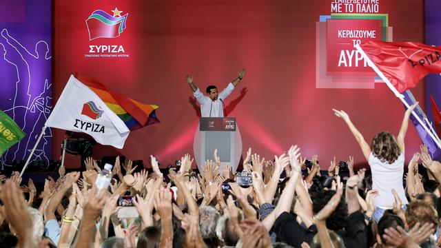 L'ancien Premier ministre grec Alexis Tsipras harangue la foule sur la place Syntagma. [Alkis Konstantinidis]