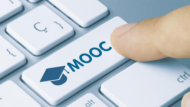 Les MOOCs [Fotolia - © momius]