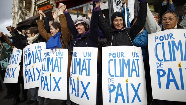 La Coalition climat 21 avait dû renoncer à marcher dans les rues de Paris à la suite de l'instauration de l'état d'urgence. [Benoit Tessier]