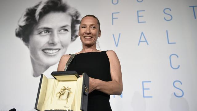 L'actrice française Emmanuelle Bercot a reçu le prix d'interprétation féminine. [EPA/Keystone - Franck Robichon]