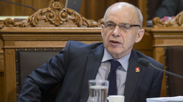 Ueli Maurer au Conseil des Etats, jeudi 19.03.2015. [Keystone - Peter Klaunzer]