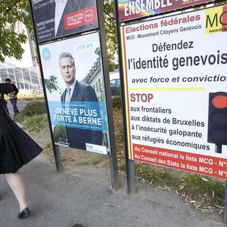 Les affiches fleurissent dans les rues (ici à Genève).