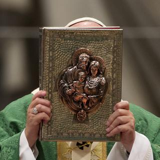 Le dogme catholique avant tout. On avait connu le pape François plus ouvert que lors de l'ouverture de ce 2e synode sur la famille. [AP Photo/Alessandra Tarantino]