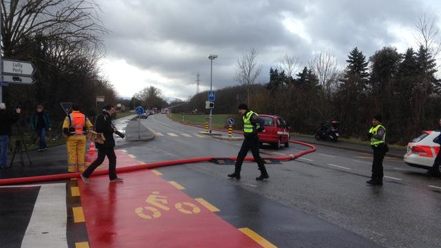 Les secours et la police étaient encore sur place en début d'après-midi. [Elisa Casciaro]