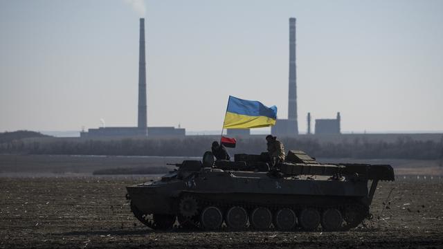 Un char ukrainien près de Svitlodarsk. [AP Photo - Evgeniy Maloletka]