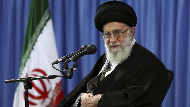 Ali Khamenei durcit le ton dans les négociations sur le nucléaire. [AP/Keystone - Office of the Iranian Supreme Leader]